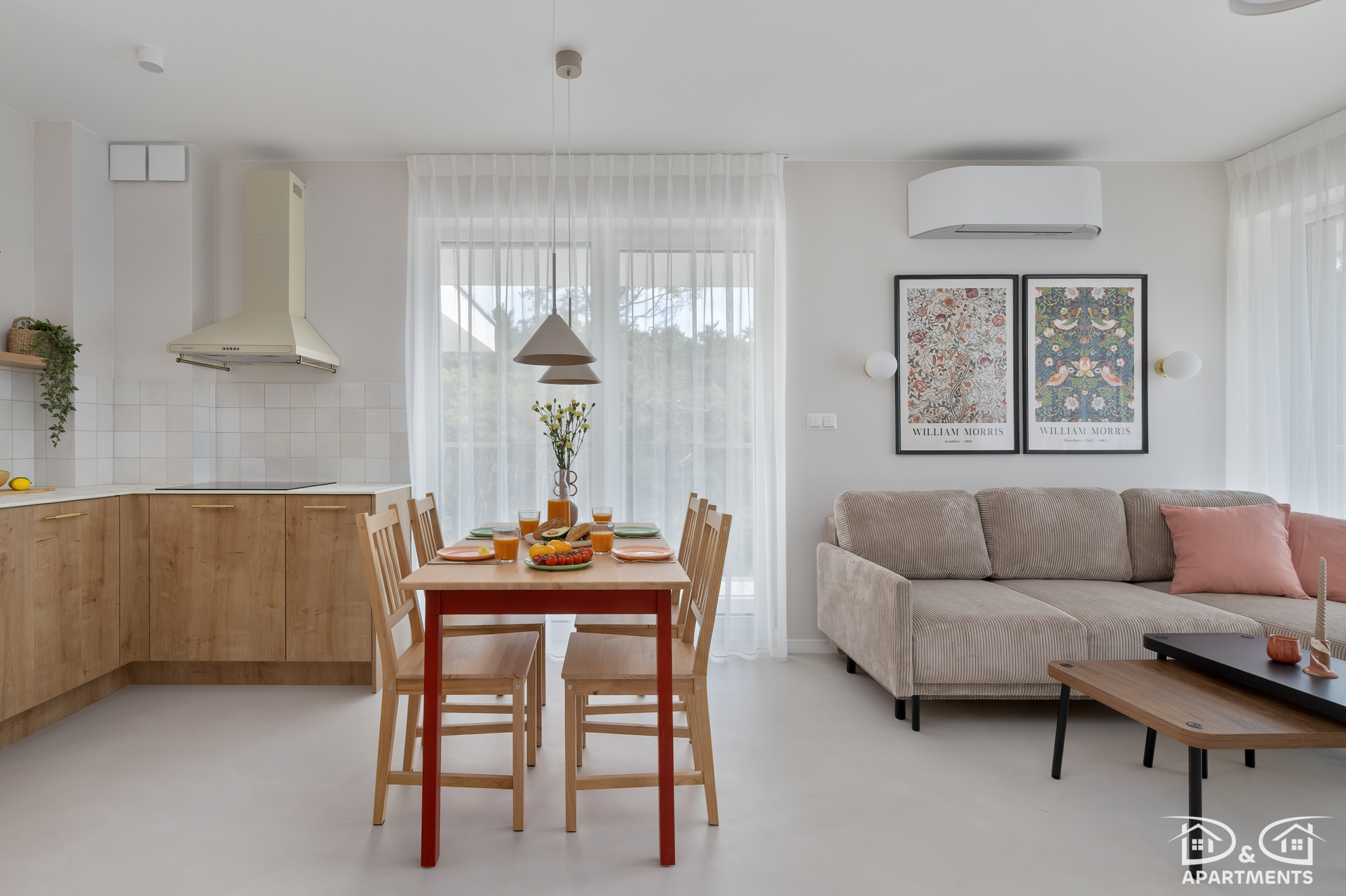Salon, kuchnia i jadalnia apartamentu Międzywodzie Zielona 1A